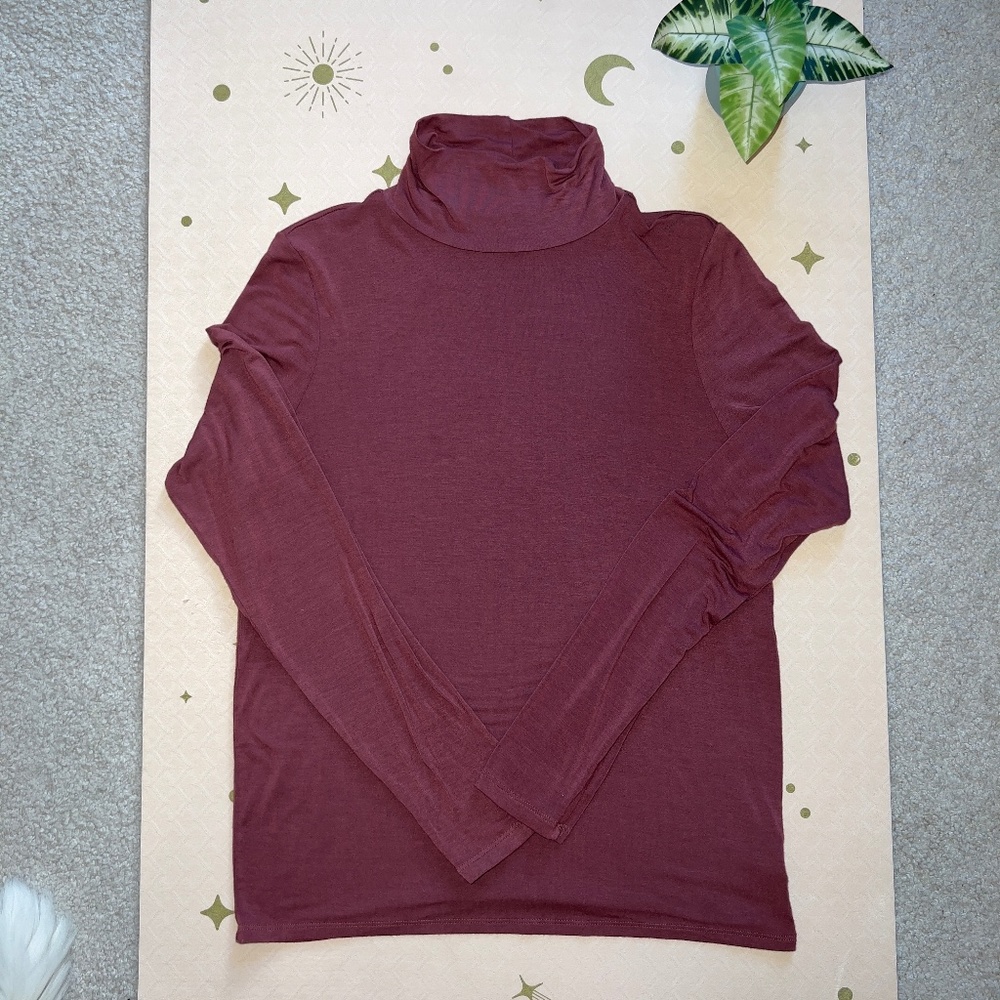 American Eagle Soft & Sexy Mock Neck T-Shirt - Large